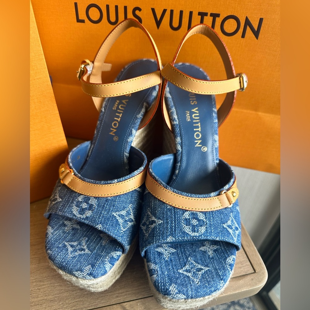 NEW LOUIS VUITTON DENIM Helios Wedge Sandal 💙 - Picture 2 of 13